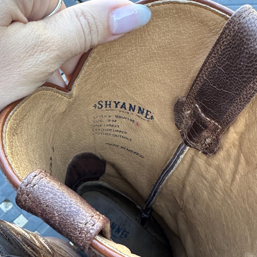 Brown Western Cowboy Boots - Picture 3 of 4